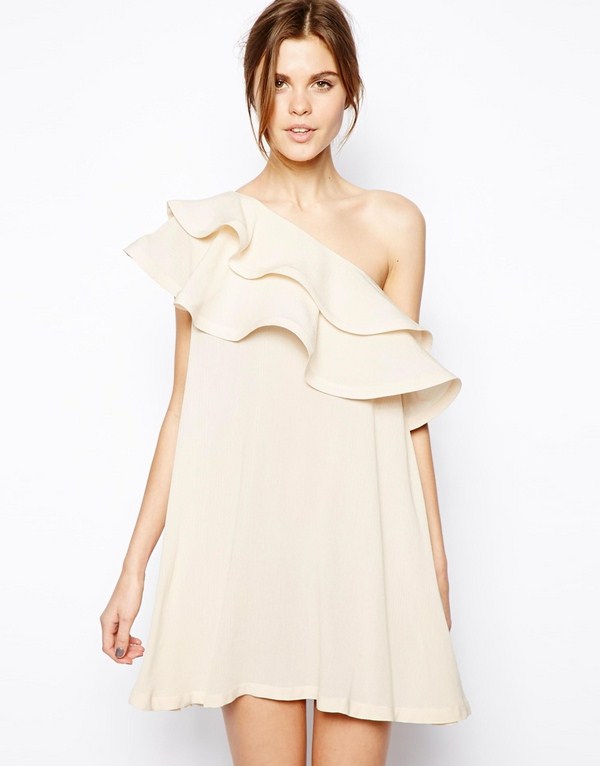 Quelles robes à la mode en 2025-2026: photos, nouveaux articles, styles de robes à la mode