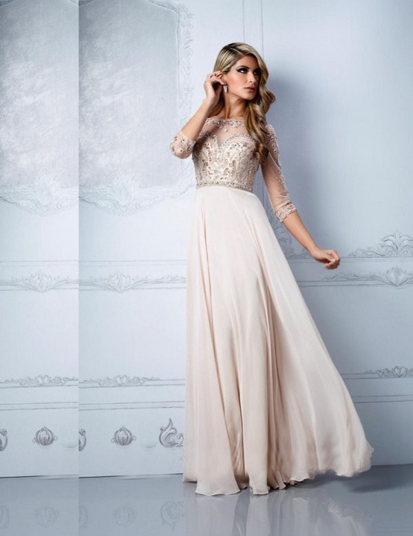 Quelles robes à la mode en 2025-2026: photos, nouveaux articles, styles de robes à la mode