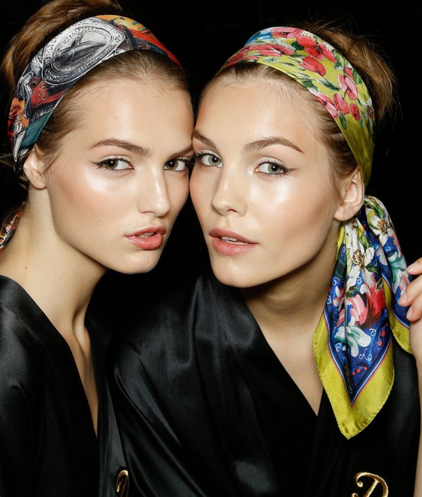 Bandeaux à la mode pour 2025-2026: photo