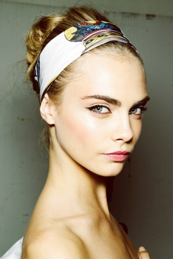 Bandeaux à la mode pour 2025-2026: photo
