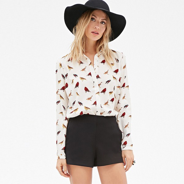 Chemises élégantes pour femmes 2025-2026: photos