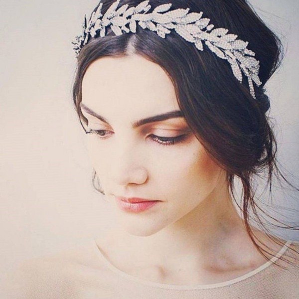 Les bijoux les plus à la mode pour les femmes 2025-2026 - photos, idées, tendances