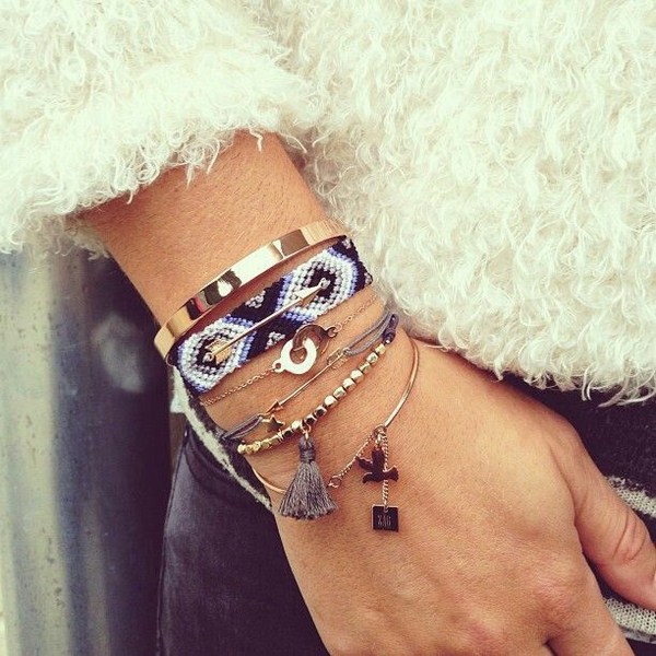 Les bijoux les plus à la mode pour les femmes 2025-2026 - photos, idées, tendances