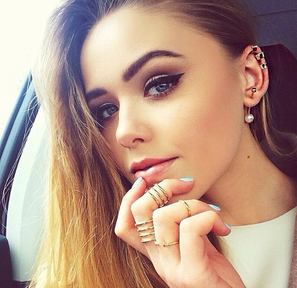 Les bijoux les plus à la mode pour les femmes 2025-2026 - photos, idées, tendances