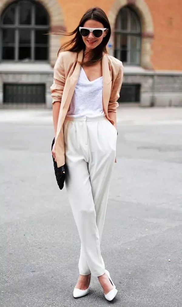 Pantalon élégant et à la mode pour les femmes 2025-2026 - photos, tendances de la mode des pantalons