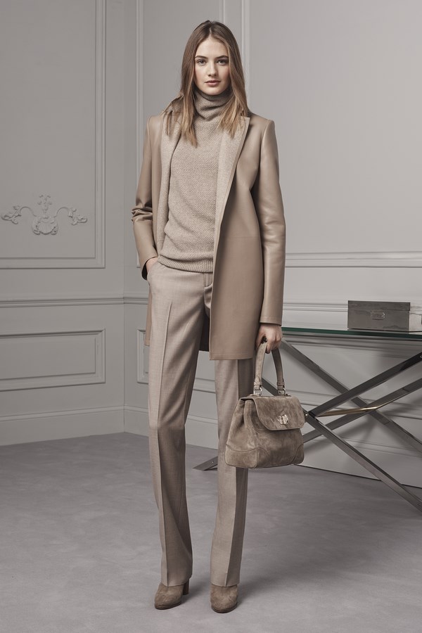 Pantalon élégant et à la mode pour les femmes 2025-2026 - photos, tendances de la mode des pantalons