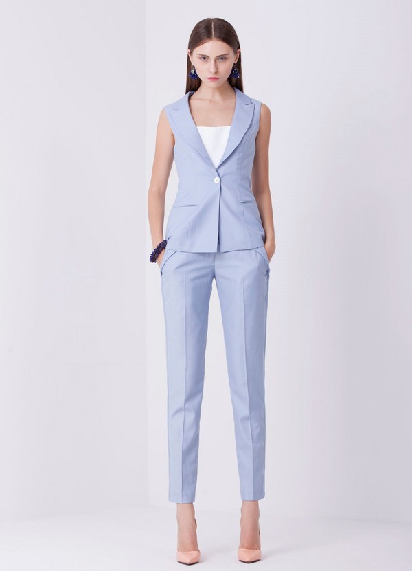 Pantalon à la mode pour femmes 2025-2026: photos, actualités, tendances