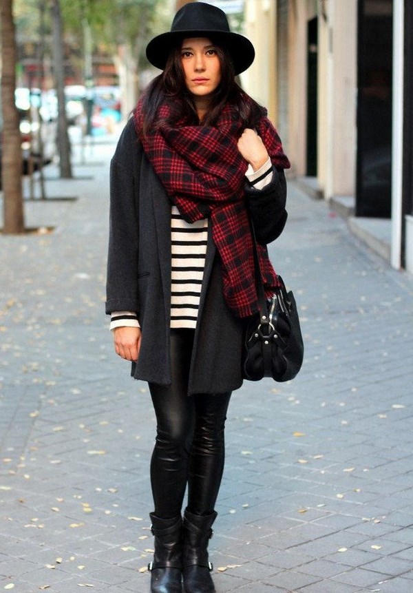 Comment porter un foulard: un look à la mode avec un foulard 2025-2026 - photo