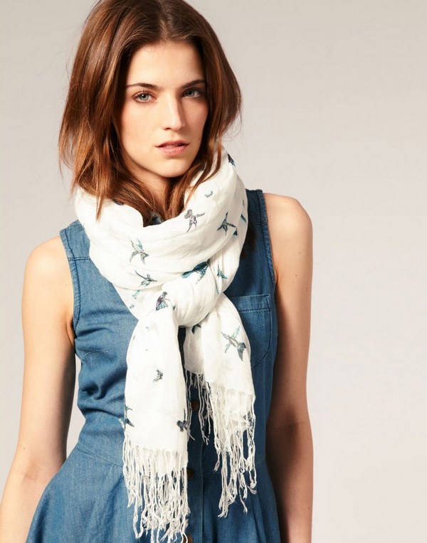 Comment porter un foulard: un look à la mode avec un foulard 2025-2026 - photo