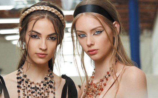 Le maquillage le plus à la mode pour la saison automne-hiver 2025-2026: photos, tendances, meilleures images