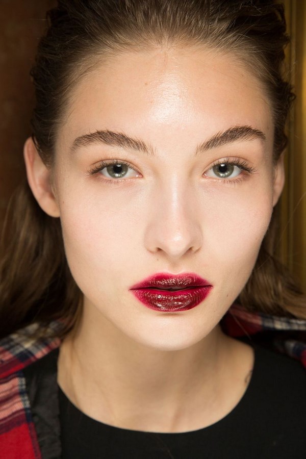 Le maquillage le plus à la mode pour la saison automne-hiver 2025-2026: photos, tendances, meilleures images