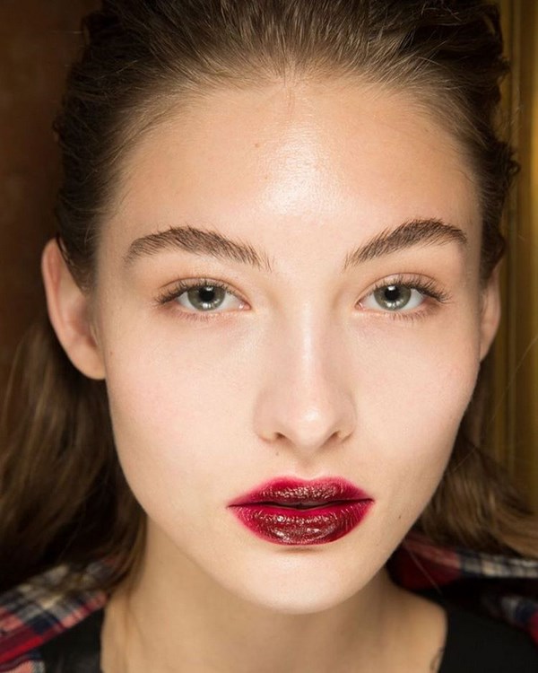 Le maquillage le plus à la mode pour la saison automne-hiver 2025-2026: photos, tendances, meilleures images