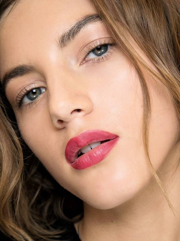 Le maquillage le plus à la mode pour la saison automne-hiver 2025-2026: photos, tendances, meilleures images