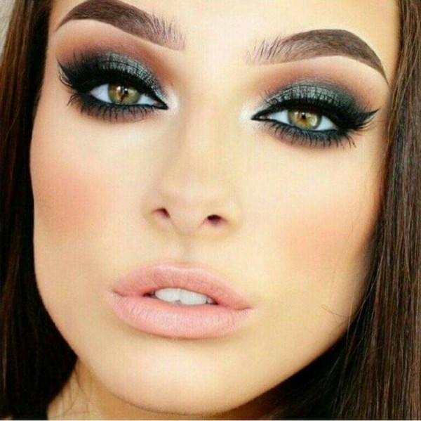 Le maquillage le plus à la mode pour la saison automne-hiver 2025-2026: photos, tendances, meilleures images