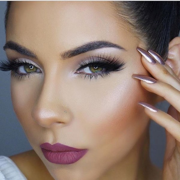 Le maquillage le plus à la mode pour la saison automne-hiver 2025-2026: photos, tendances, meilleures images