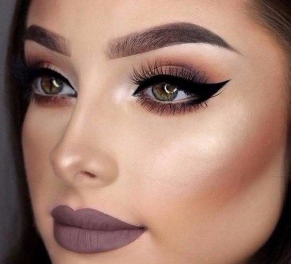 Le maquillage le plus à la mode pour la saison automne-hiver 2025-2026: photos, tendances, meilleures images