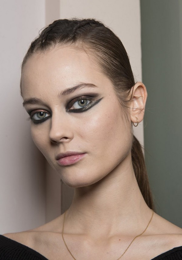 Le maquillage le plus à la mode pour la saison automne-hiver 2025-2026: photos, tendances, meilleures images