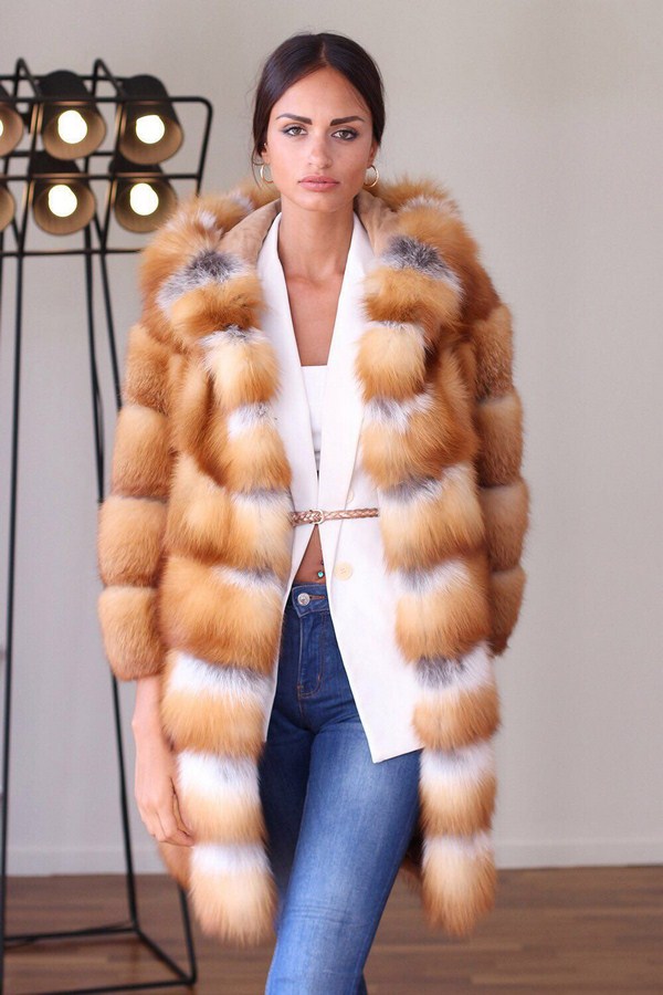 Quels manteaux de fourrure sont à la mode cette saison: les manteaux de fourrure les plus luxueux de 2025-2026?