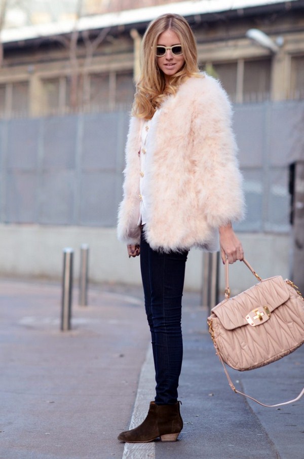 Quels manteaux de fourrure sont à la mode cette saison: les manteaux de fourrure les plus luxueux de 2025-2026?