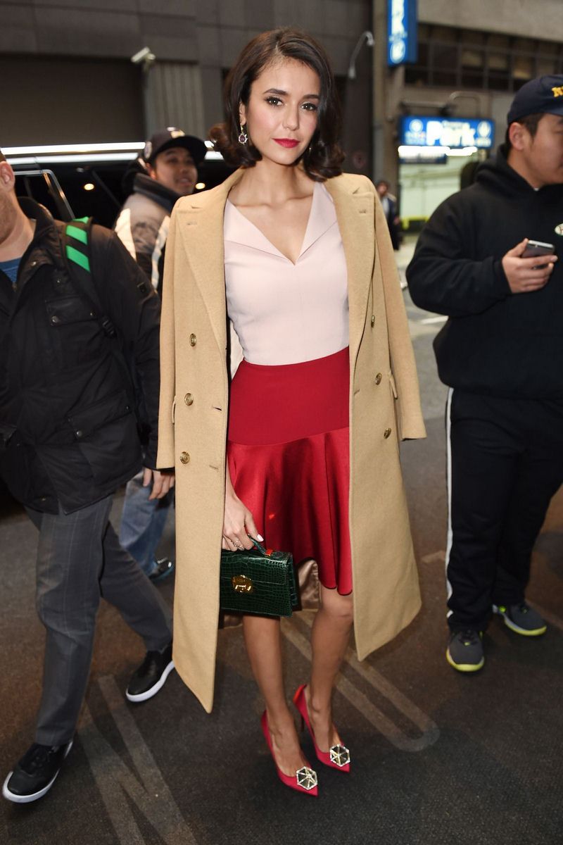 La nouvelle image de Nina Dobrev: photos, les meilleures images de l'étoile dans la nouvelle image