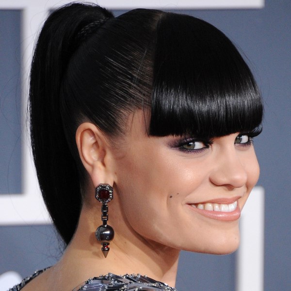 Coiffure élégante en queue de cheval: les meilleurs exemples et idées de coiffures en queue de cheval - photo