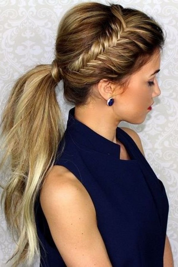 Coiffure élégante en queue de cheval: les meilleurs exemples et idées de coiffures en queue de cheval - photo