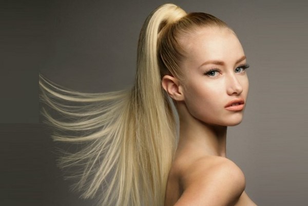 Coiffure élégante en queue de cheval: les meilleurs exemples et idées de coiffures en queue de cheval - photo