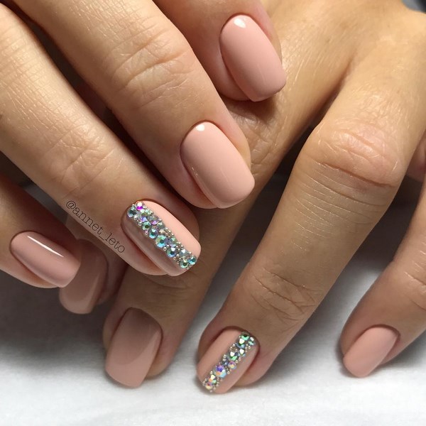 Belle manucure de pêche 2025-2026: les meilleures idées, design, nouveaux articles