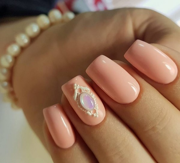 Belle manucure de pêche 2025-2026: les meilleures idées, design, nouveaux articles