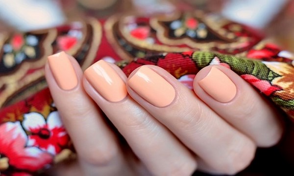 Belle manucure de pêche 2025-2026: les meilleures idées, design, nouveaux articles