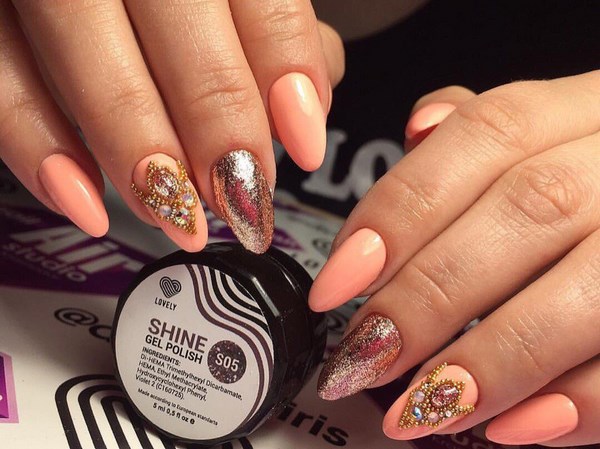 Belle manucure de pêche 2025-2026: les meilleures idées, design, nouveaux articles