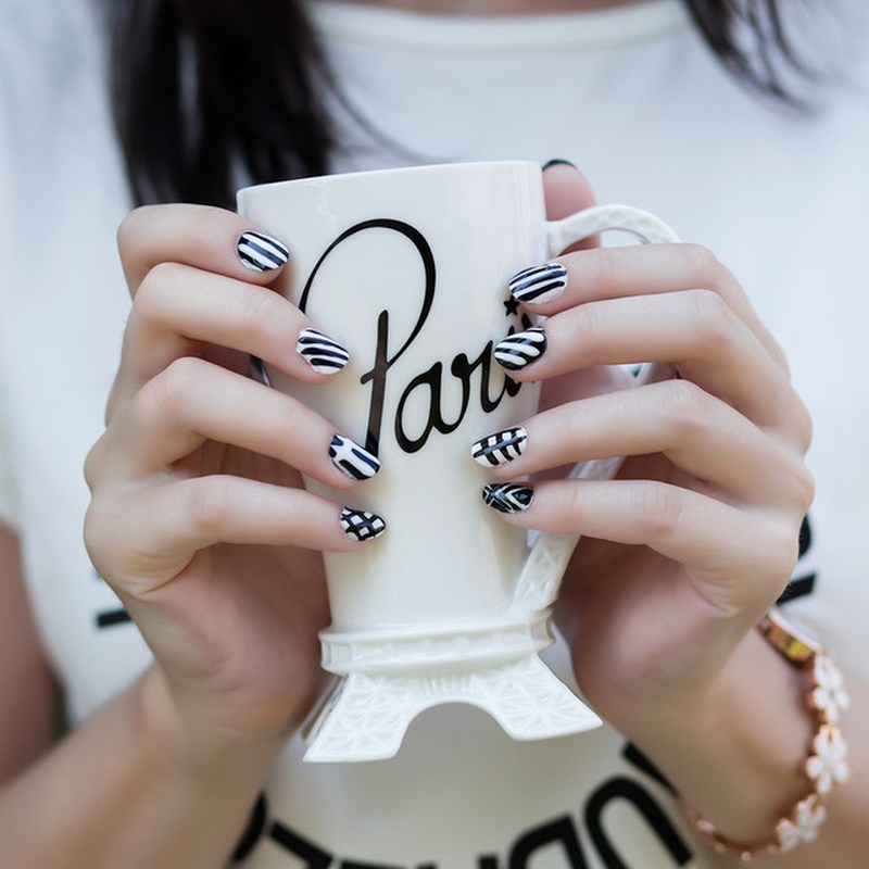 Belle manucure noir et blanc 2025-2026: les meilleures idées de conception d'ongles en noir et blanc dans différents styles