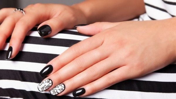 Belle manucure noir et blanc 2025-2026: les meilleures idées de conception d'ongles en noir et blanc dans différents styles