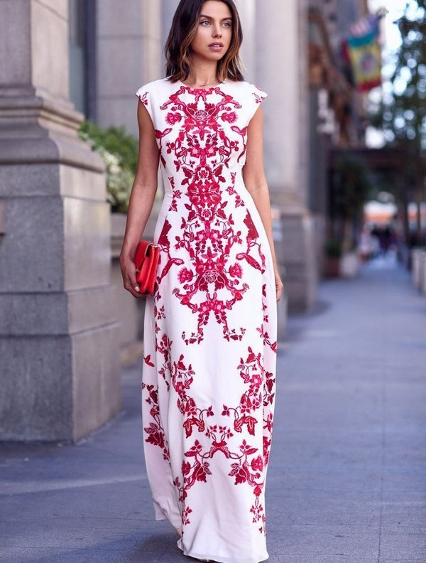 Belles robes d'été de la saison 2025-2026: les meilleurs modèles, nouveaux produits, tendances - photo