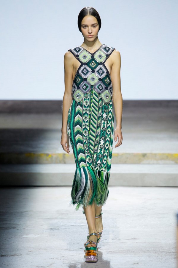 Belles robes d'été de la saison 2025-2026: les meilleurs modèles, nouveaux produits, tendances - photo