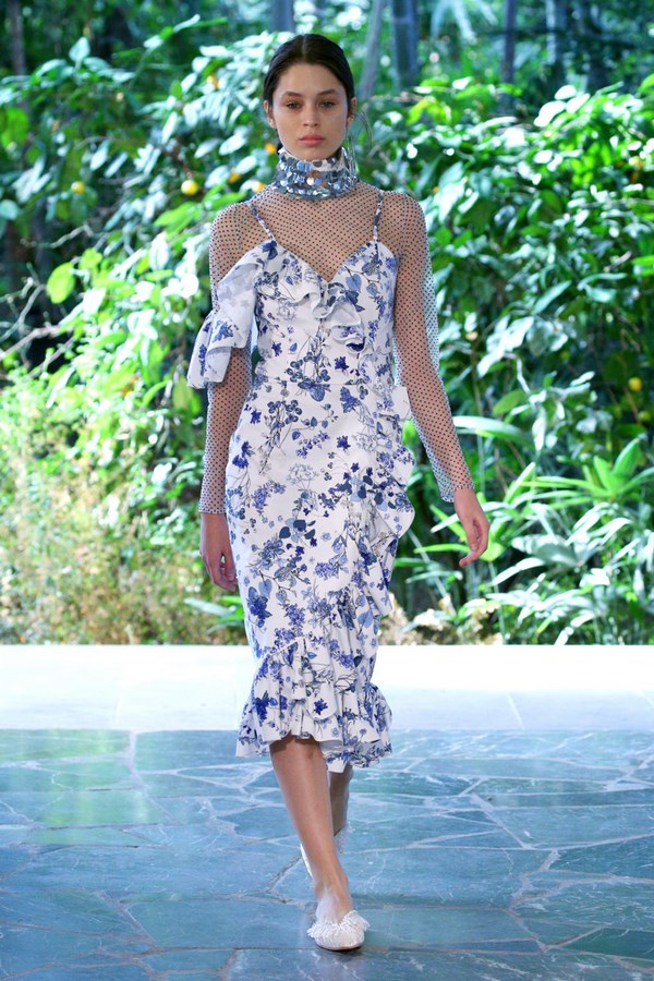 Belles robes d'été de la saison 2025-2026: les meilleurs modèles, nouveaux produits, tendances - photo