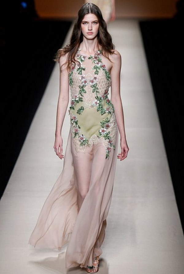 Belles robes d'été de la saison 2025-2026: les meilleurs modèles, nouveaux produits, tendances - photo