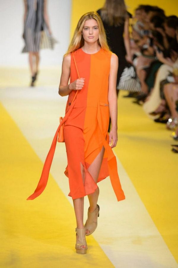 Belles robes d'été de la saison 2025-2026: les meilleurs modèles, nouveaux produits, tendances - photo