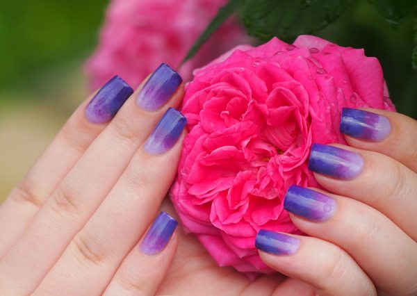 Délicieuse manucure violette 2025-2026: idées, nouveaux produits, tendances - photo