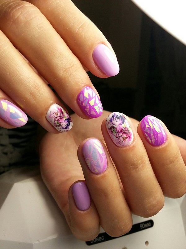 Délicieuse manucure de fleurs 2025-2026: photos, idées de manucure avec des fleurs