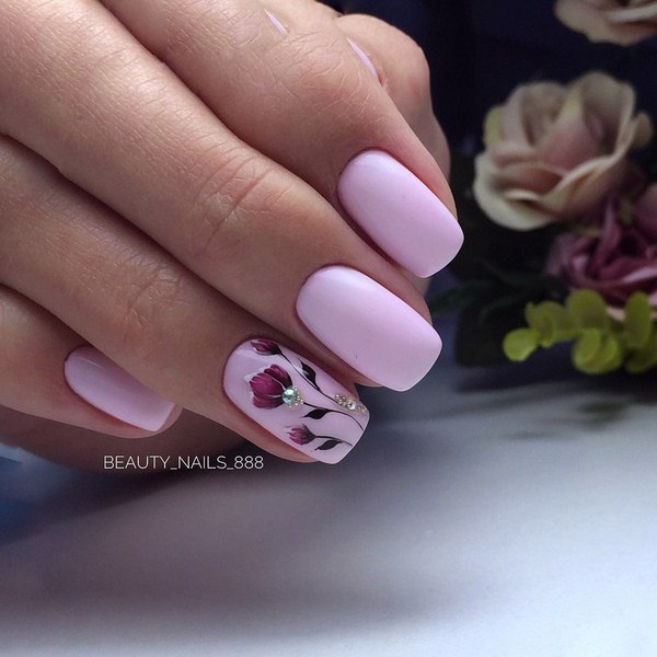 Délicieuse manucure de fleurs 2025-2026: photos, idées de manucure avec des fleurs