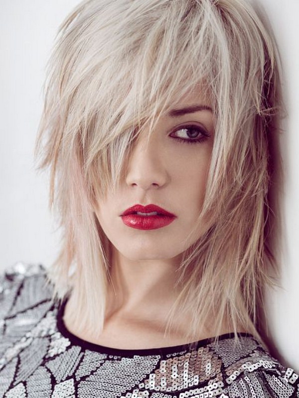 La frange la plus à la mode de 2025-2026: de belles franges dans différents styles