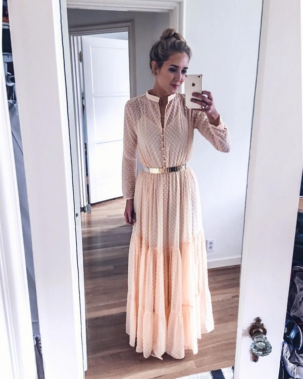 Les chemises habillées les plus en vogue de la saison 2025-2026: photos, actualités, idées d'arcs