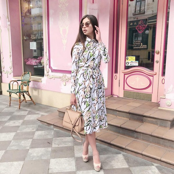 Les chemises habillées les plus en vogue de la saison 2025-2026: photos, actualités, idées d'arcs