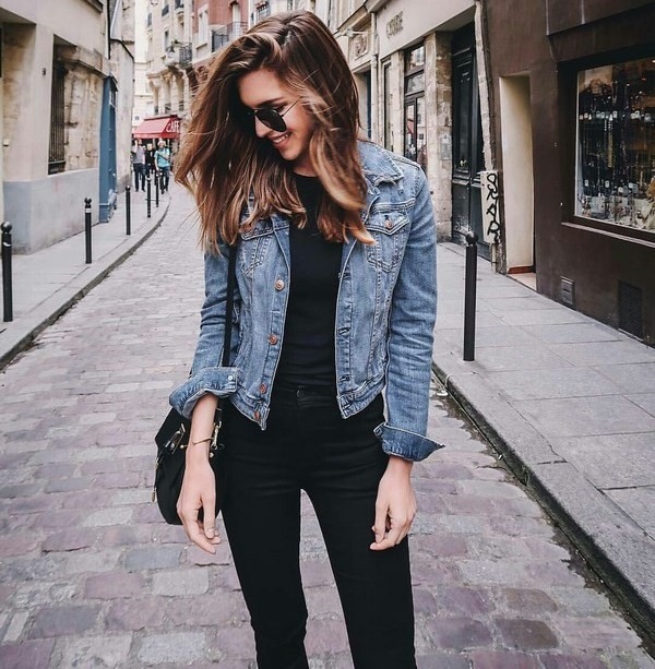 modnye-dzhinsovye-kurtki-036 Vestes en jean tendance 2025-2026: photos, actualités, tendances