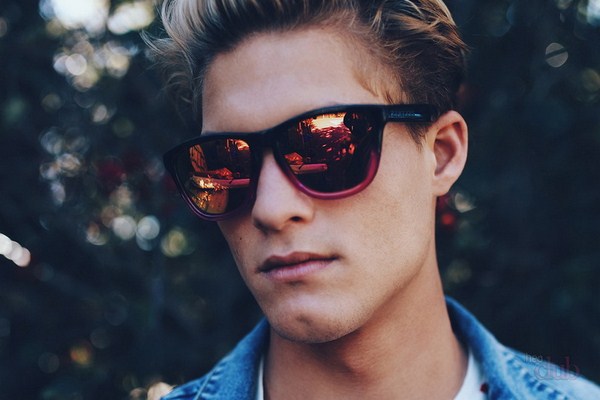 Lunettes de soleil homme tendance 2025-2026: les meilleurs modèles, nouveautés, photos