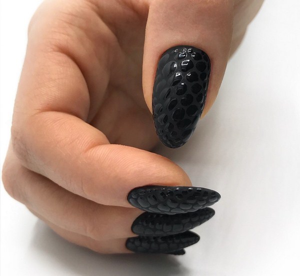 Les meilleures nouveautés de la manucure automne 2025-2026: TOP-5 technicien et TOP-5 nuances d'automne nail art