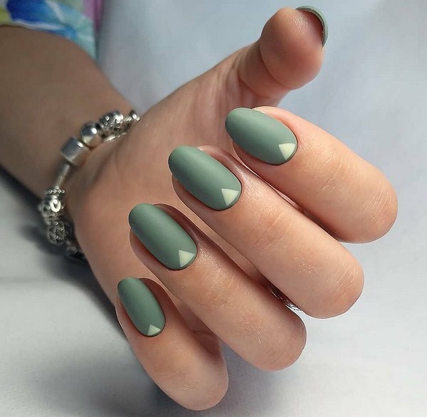 Les meilleures nouveautés de la manucure automne 2025-2026: TOP-5 technicien et TOP-5 nuances d'automne nail art