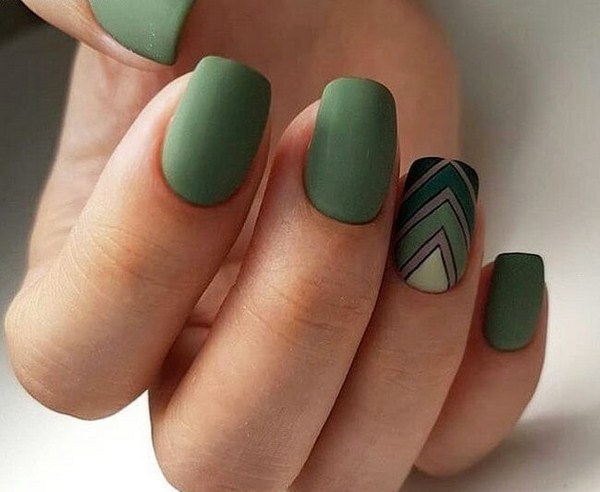 Les meilleures nouveautés de la manucure automne 2025-2026: TOP-5 technicien et TOP-5 nuances d'automne nail art