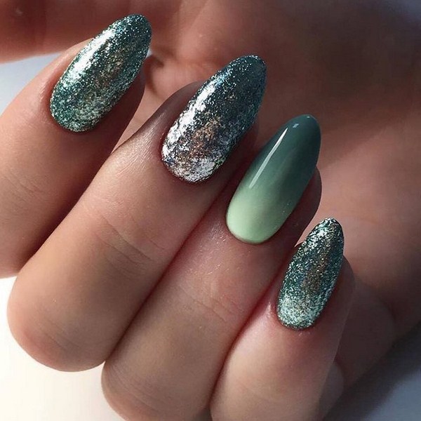 Les meilleures nouveautés de la manucure automne 2025-2026: TOP-5 technicien et TOP-5 nuances d'automne nail art